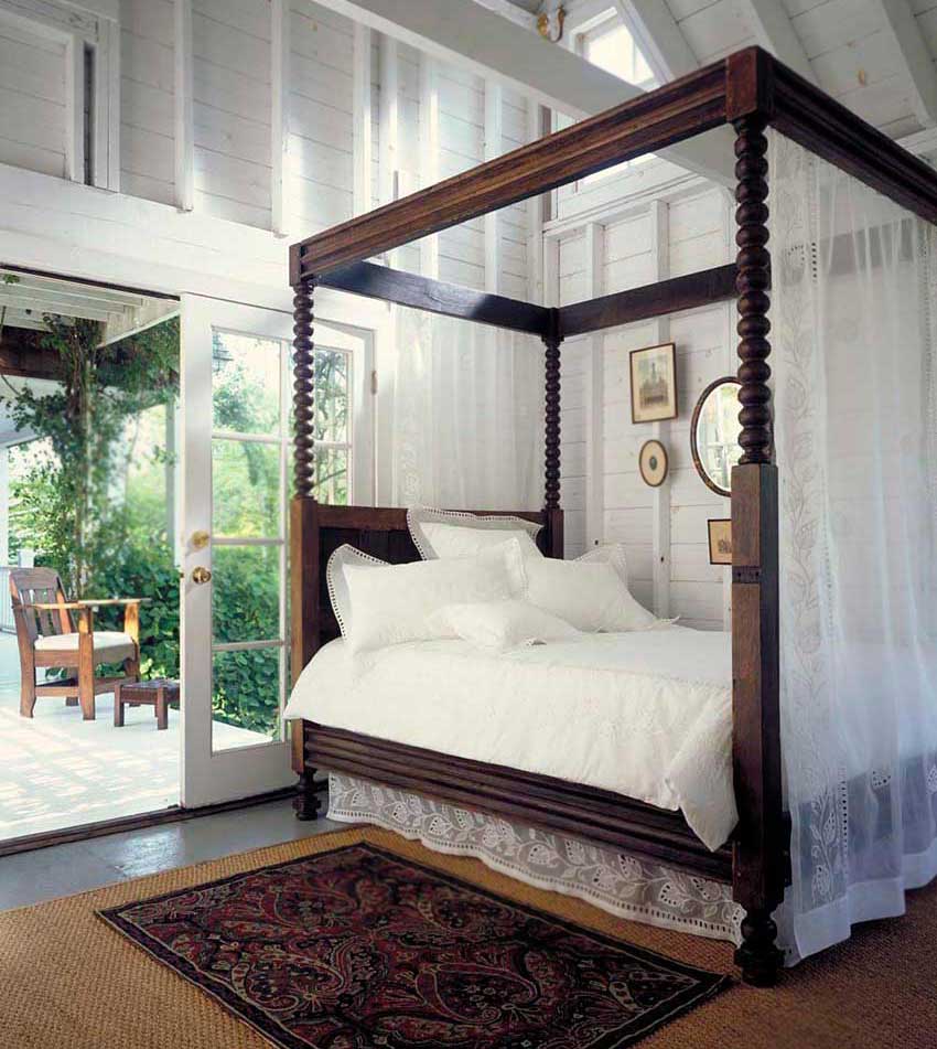 canopy-beds-decorating-your-teen-bedroom