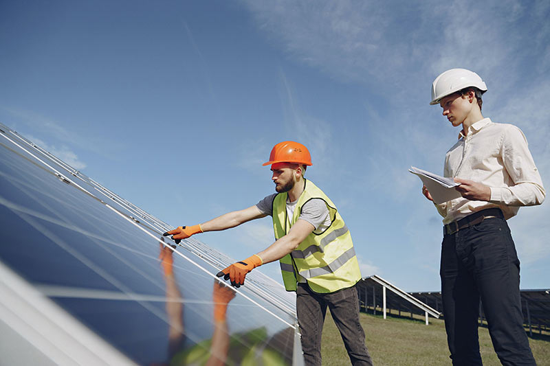 renewable-energy-engineer-on-site-installation-physical-demand