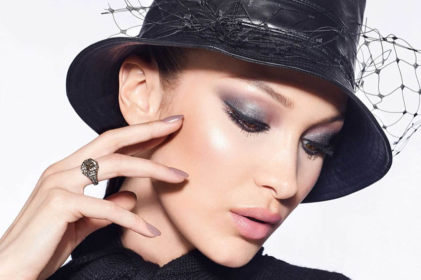 Bella-Hadid-Dior-Fall-2020-smokey eye makeup look
