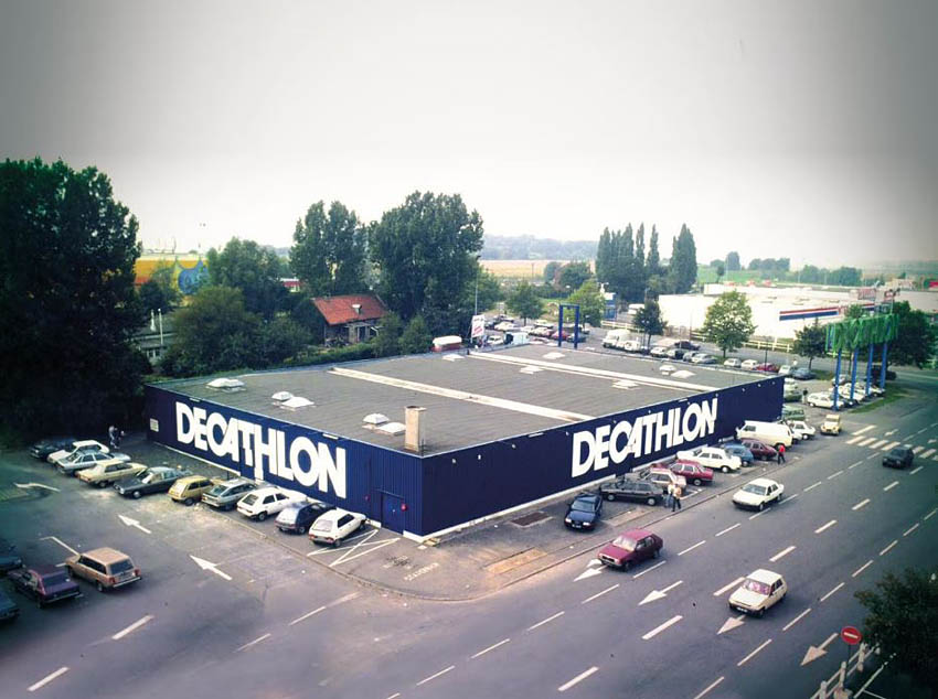 decathlon retail store parking